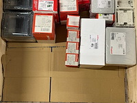 Legrand - partij elektra installatiemateriaal en bewegingsdetector - afbeelding 2 van  9