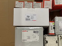 Legrand - partij elektra installatiemateriaal en bewegingsdetector - afbeelding 6 van  9