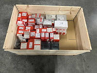 Legrand - partij elektra installatiemateriaal en bewegingsdetector - afbeelding 9 van  9