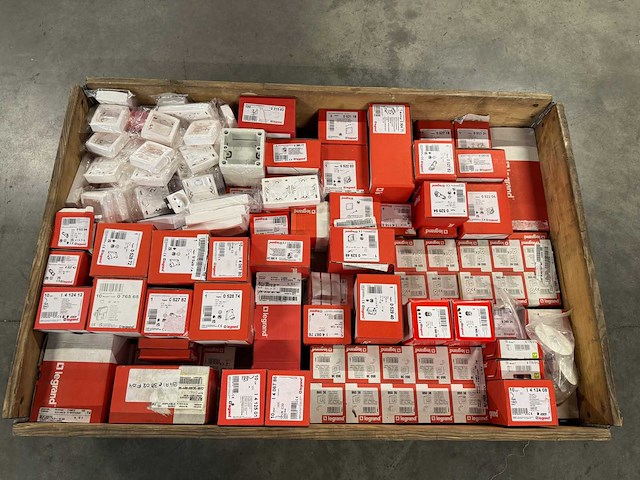 Legrand - partij elektra installatiemateriaal - afbeelding 4 van  8