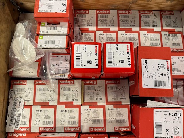 Legrand - partij elektra installatiemateriaal - afbeelding 6 van  8