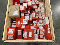 Legrand - partij elektra installatiemateriaal - afbeelding 2 van  8