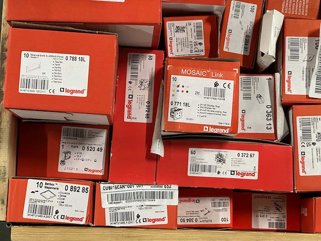 Legrand - partij elektra installatiemateriaal - afbeelding 10 van  13