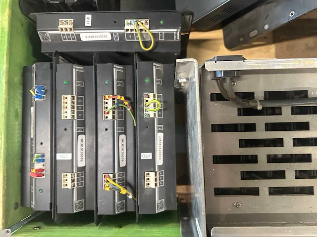 Legrand - partij elektronica: aandrijfregelaars en industriële besturingselektronica - afbeelding 5 van  8