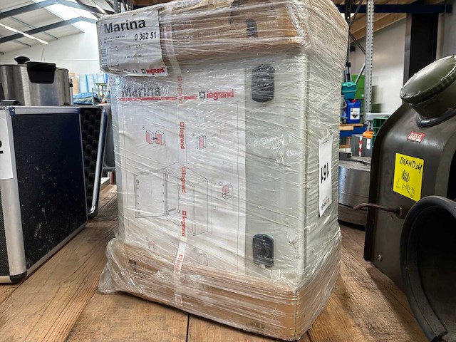 Legrand marina schakelkast - afbeelding 1 van  3