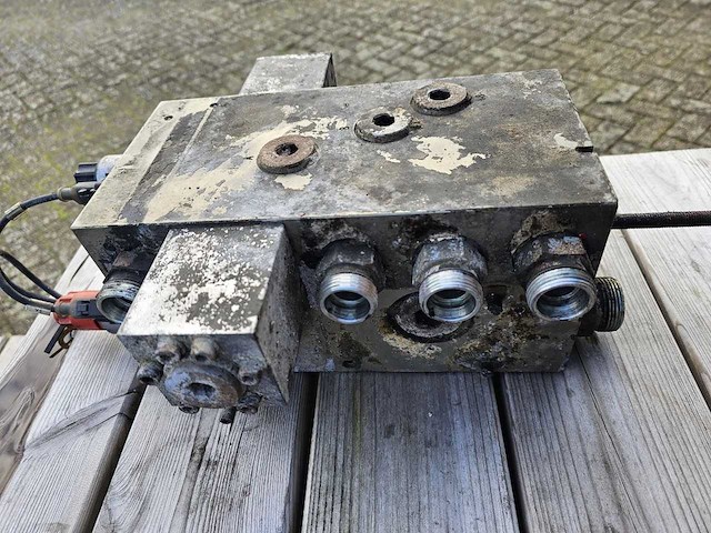 Legras - 2016 - 02 e- bediend - besturing ventiel - afbeelding 1 van  11