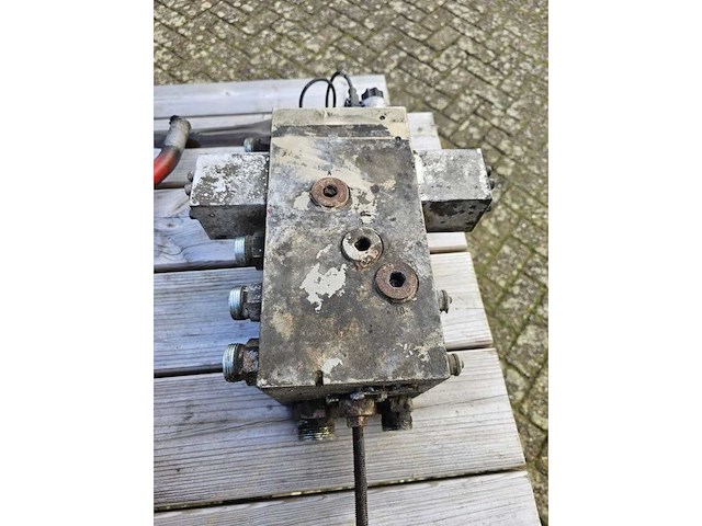 Legras - 2016 - 02 e- bediend - besturing ventiel - afbeelding 8 van  11