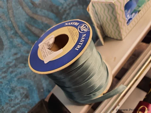 Legro multi-block lintafrolapparaat incl. diverse rollen lint - afbeelding 6 van  9