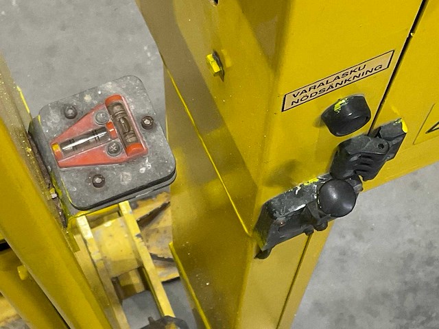 Leguan - 2008 - 80sx - hoogwerker ruw terrein - afbeelding 14 van  28