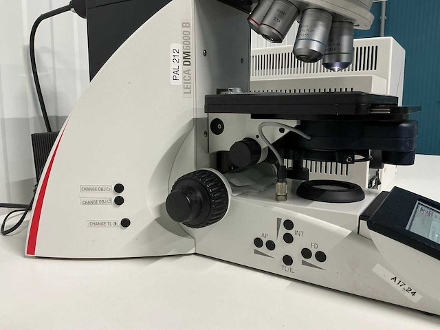 Leica - dm6000b - fluorescence microscope - afbeelding 2 van  11
