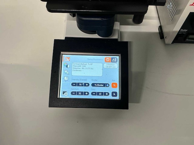 Leica - dm6000b - fluorescence microscope - afbeelding 5 van  11