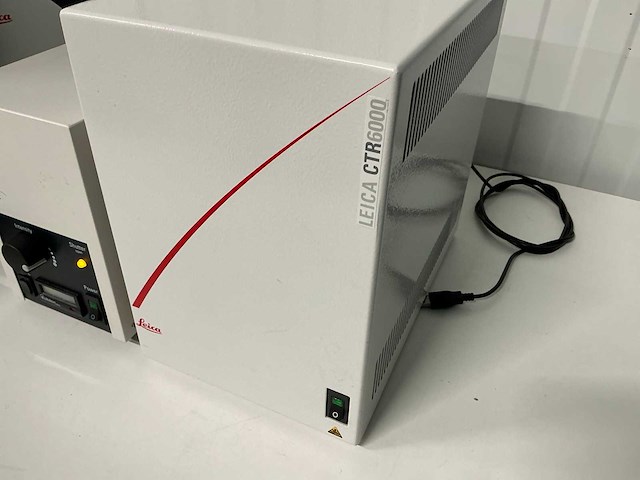 Leica - dm6000b - fluorescence microscope - afbeelding 10 van  11