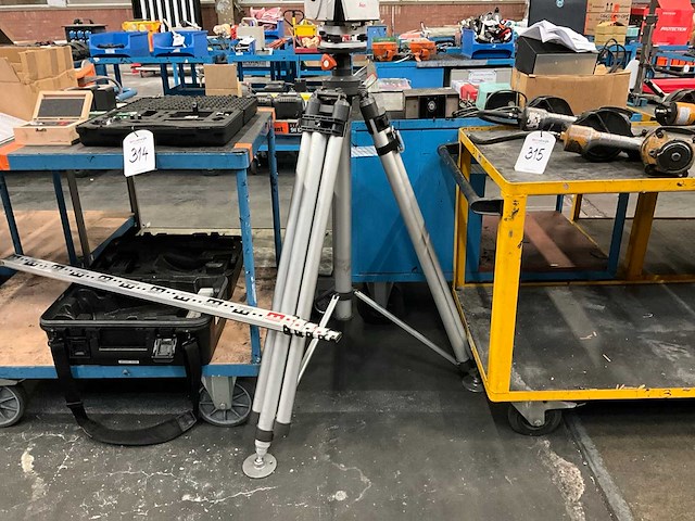 Leica at402 laser tracker - afbeelding 16 van  18