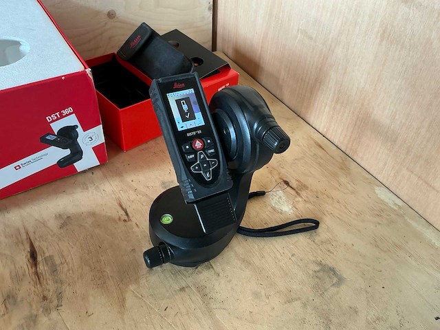 Leica disto x4 afstandsmeter met dst 360 adapter - afbeelding 2 van  6
