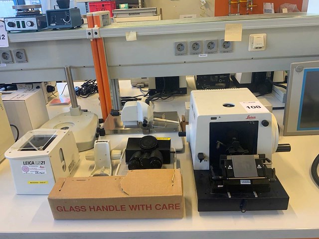 Leica microscoop toebehoren - afbeelding 1 van  5