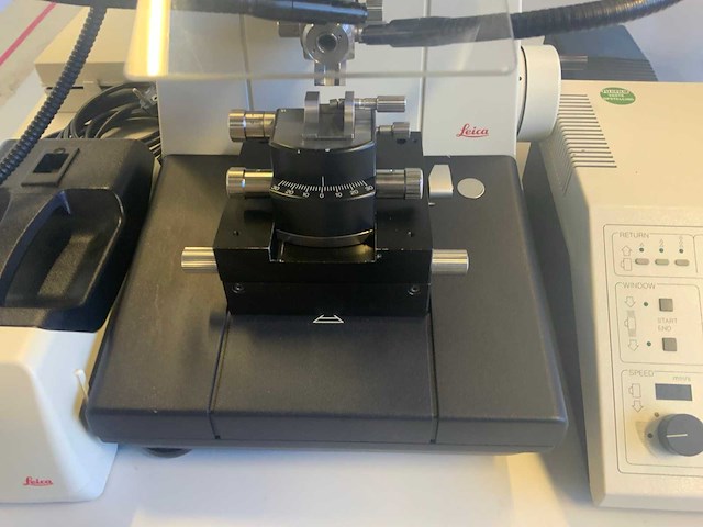 Leica reichert ultracut s microscoop opstelling - afbeelding 3 van  6
