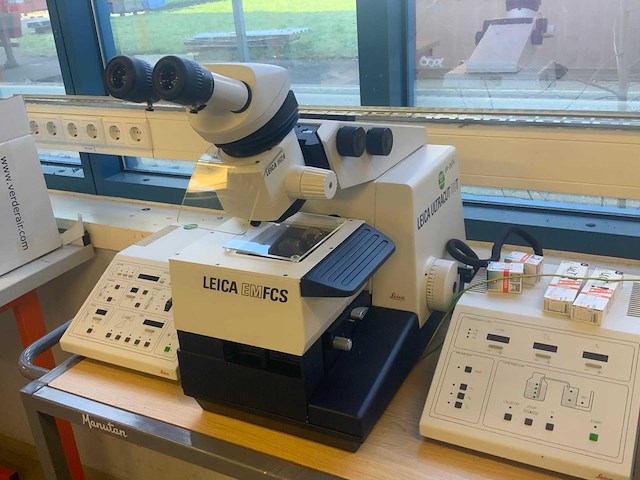 Leica reichert ultracut uct microscoop opstelling - afbeelding 2 van  7