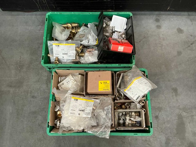 Leidingskoppelingen ( 2 kratten) - afbeelding 1 van  4