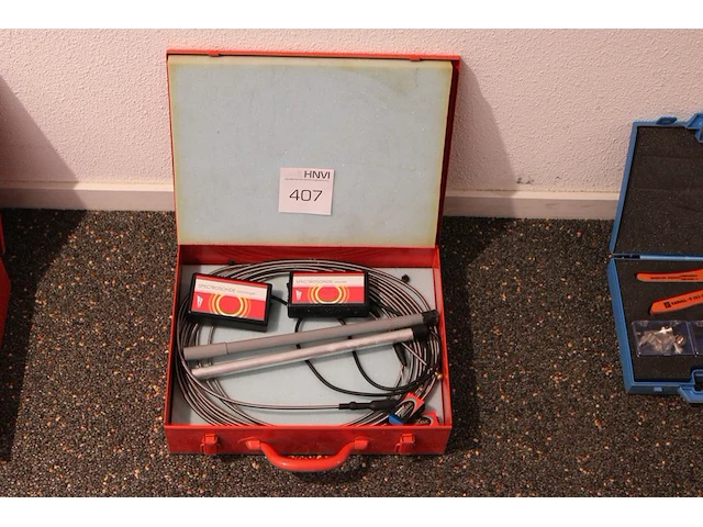 Leidingzoekerset attema in metalen koffer. - afbeelding 1 van  3