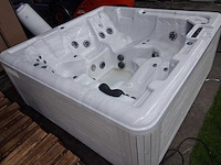 Leisure bay jacuzzi - afbeelding 3 van  5