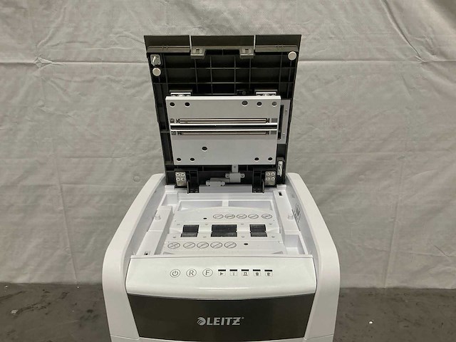 Leitz autofeed p4 papier shredder - afbeelding 6 van  7