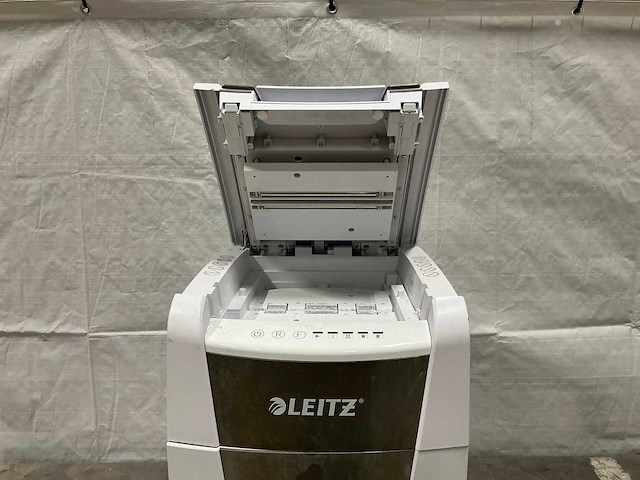 Leitz iq autoreed small office 100 p5 papier shredder - afbeelding 6 van  9