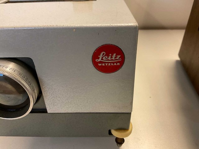 Leitz wetzlar pradolux vintage diaprojector - afbeelding 6 van  7