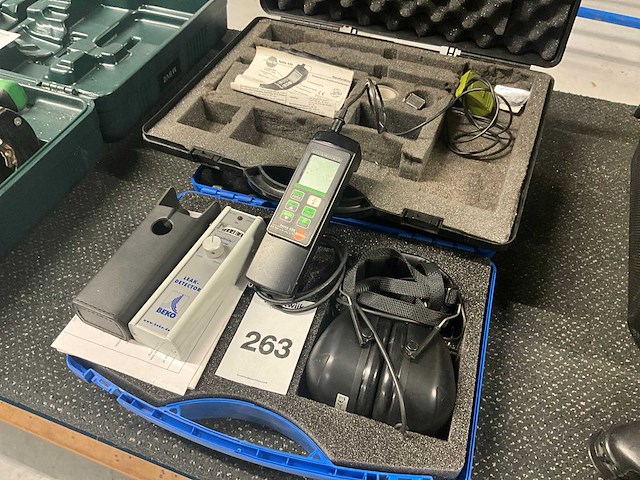 Lek-detector & temperatuur-/luchtsnelheidsmeter - afbeelding 1 van  6