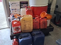 Lekbak 220ltr met diverse vloeistoffen - afbeelding 1 van  6