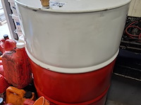 Lekbak 220ltr met diverse vloeistoffen - afbeelding 2 van  6