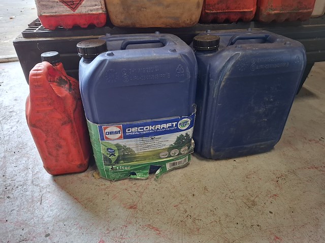 Lekbak 220ltr met diverse vloeistoffen - afbeelding 4 van  6