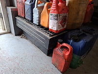 Lekbak 220ltr met diverse vloeistoffen - afbeelding 5 van  6