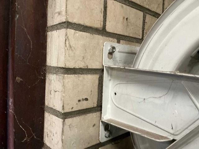 Lekbak met 2 pompen en 2 slanghaspels - afbeelding 3 van  11