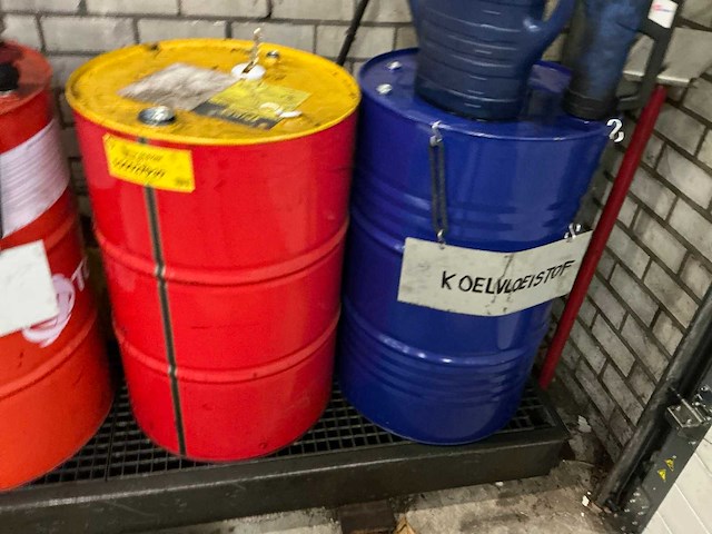 Lekbak met 2 pompen en 2 slanghaspels - afbeelding 5 van  11