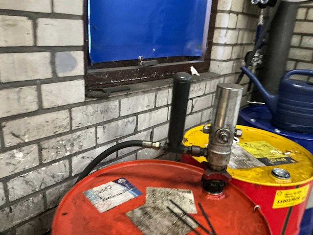 Lekbak met 2 pompen en 2 slanghaspels - afbeelding 10 van  11