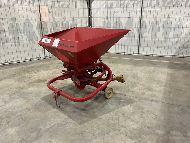Lely - 2 3201 - kunstmeststrooier - afbeelding 1 van  9