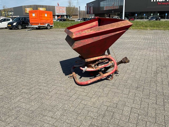 Lely - kunstmeststrooier - afbeelding 2 van  9