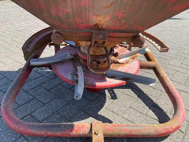 Lely - kunstmeststrooier - afbeelding 8 van  9