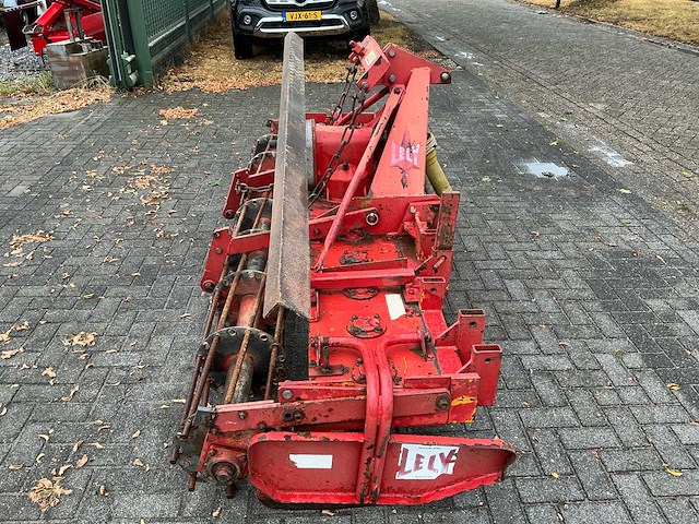 Lely 3000 rotorkopeg met egalisatiebalk - afbeelding 11 van  16