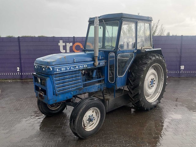 Lelyland 270 tweewielaangedreven landbouwtractor - afbeelding 1 van  12