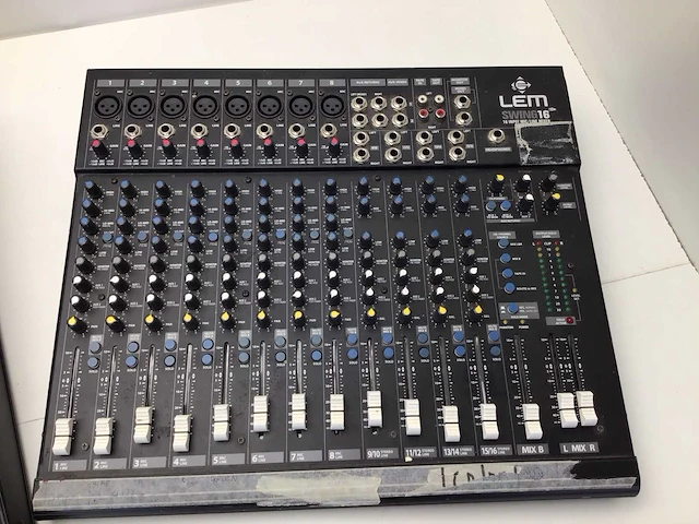 Lem swing 16 + samick analoge mengtafels - afbeelding 2 van  4