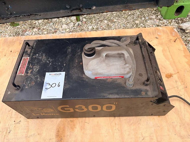 Lemaitre - g300 - fog machine - afbeelding 1 van  2