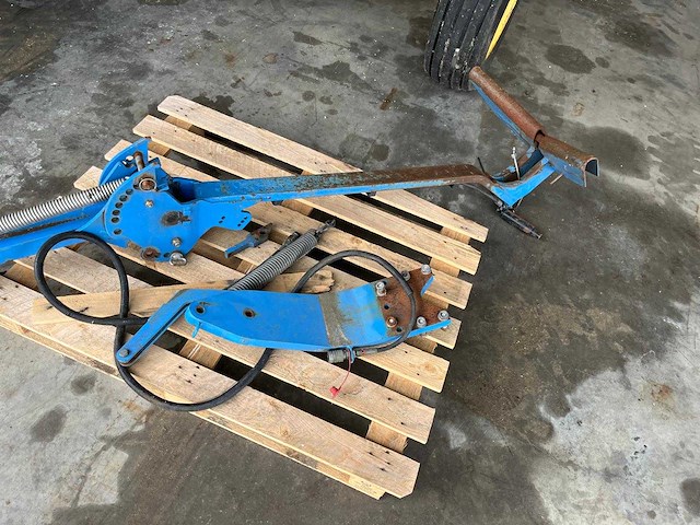 Lemken - vorenpakker arm - ploeg - afbeelding 4 van  5