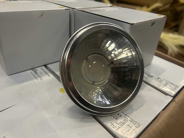 Lemnis spot light ar111 10w 3000k (69x) - afbeelding 3 van  5