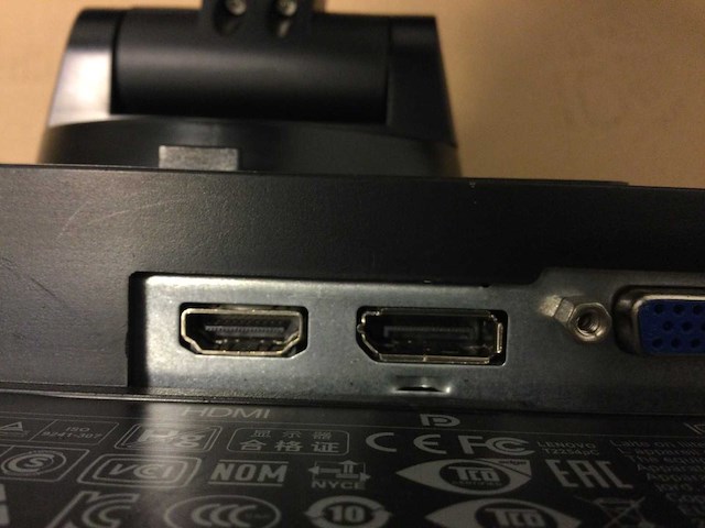 Lenova/thinkvision monitoren (7x) - afbeelding 4 van  4