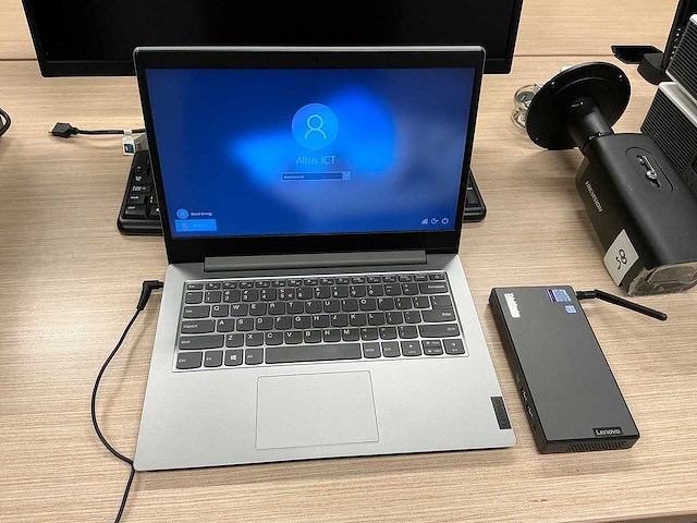 Lenovo - 2023 - ideapad slim - laptop - afbeelding 2 van  6