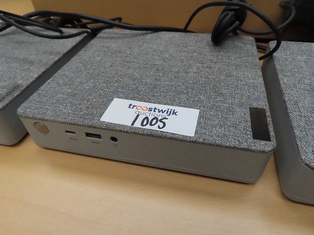 Lenovo - ideacentre mini 5 - desktop pc (3x) - afbeelding 2 van  3