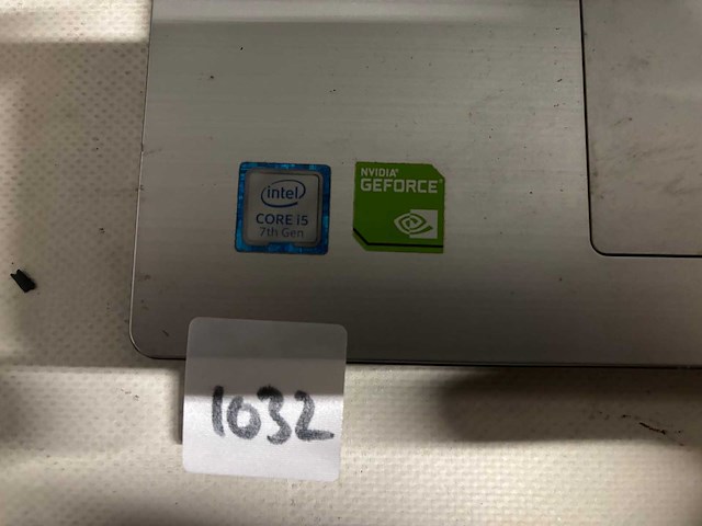 Lenovo - laptop - afbeelding 2 van  3