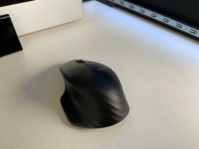 Lenovo - legion t7 - desktop - afbeelding 3 van  36