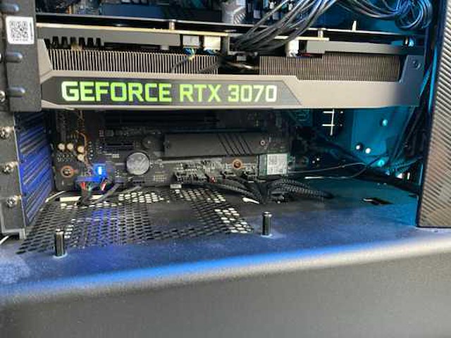 Lenovo - legion t7 - desktop - afbeelding 17 van  36